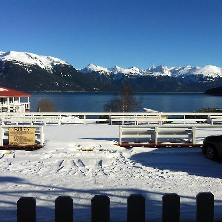 Captain'S Choice Motel Haines Eksteriør bilde
