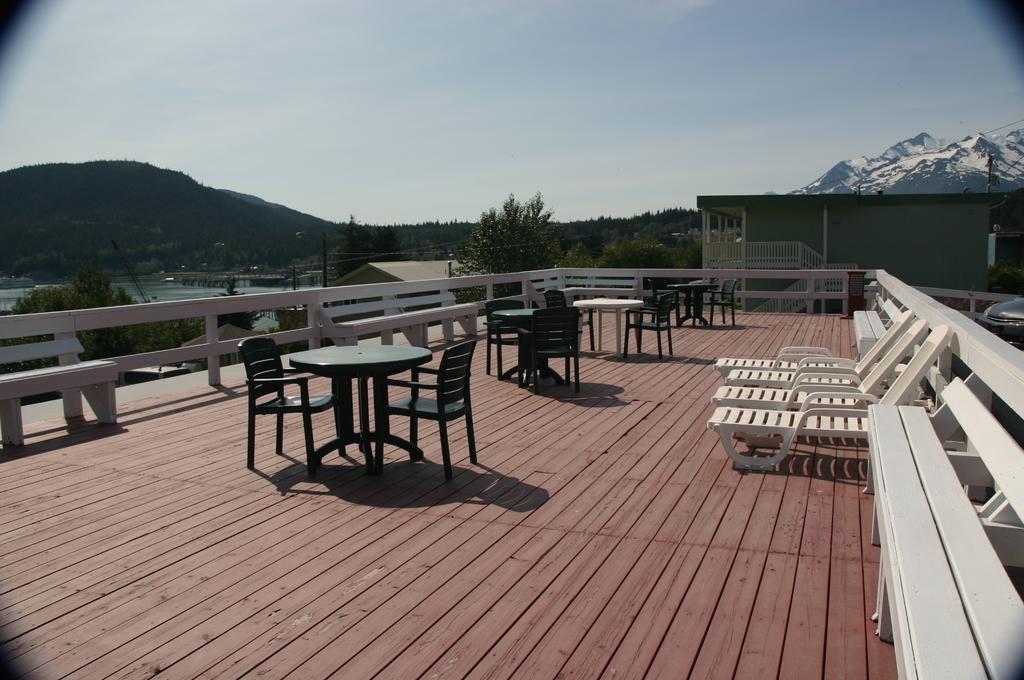 Captain'S Choice Motel Haines Eksteriør bilde