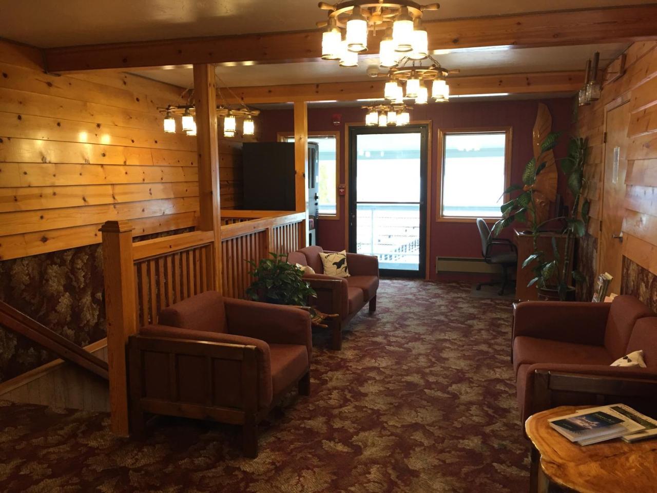 Captain'S Choice Motel Haines Eksteriør bilde